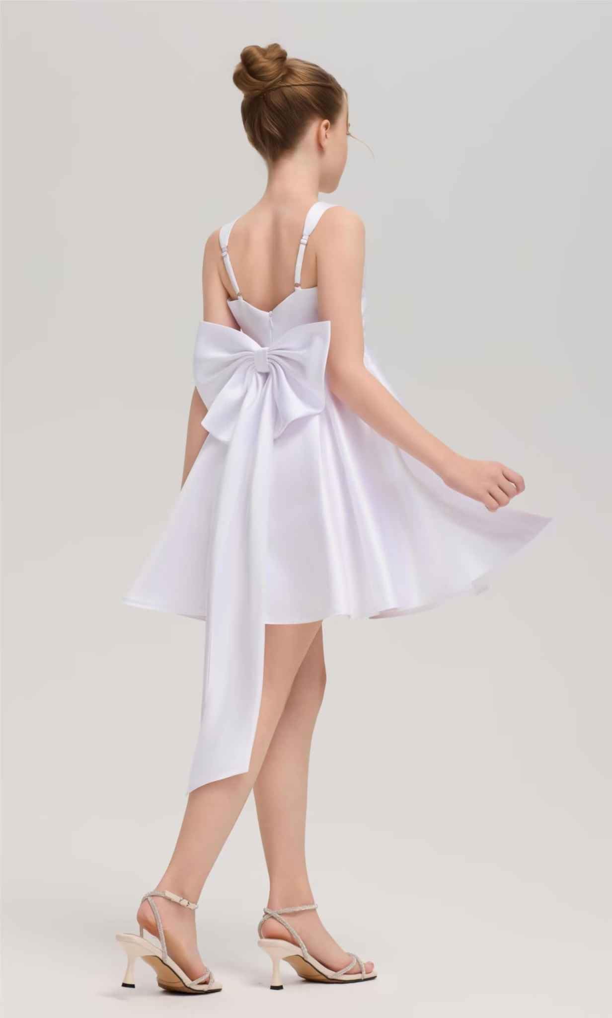 A-line Spaghetti Strap Pleated Satin Short Homecoming Dresses for Women 2025 Prom Cocktail Party Dress with Bow